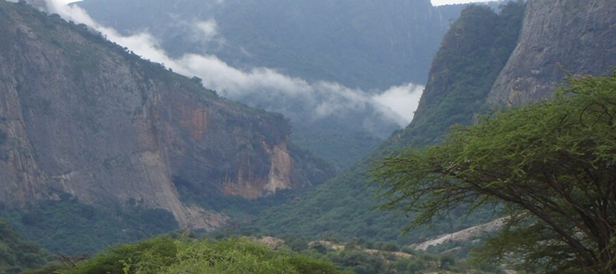 Ngurnit Mountains